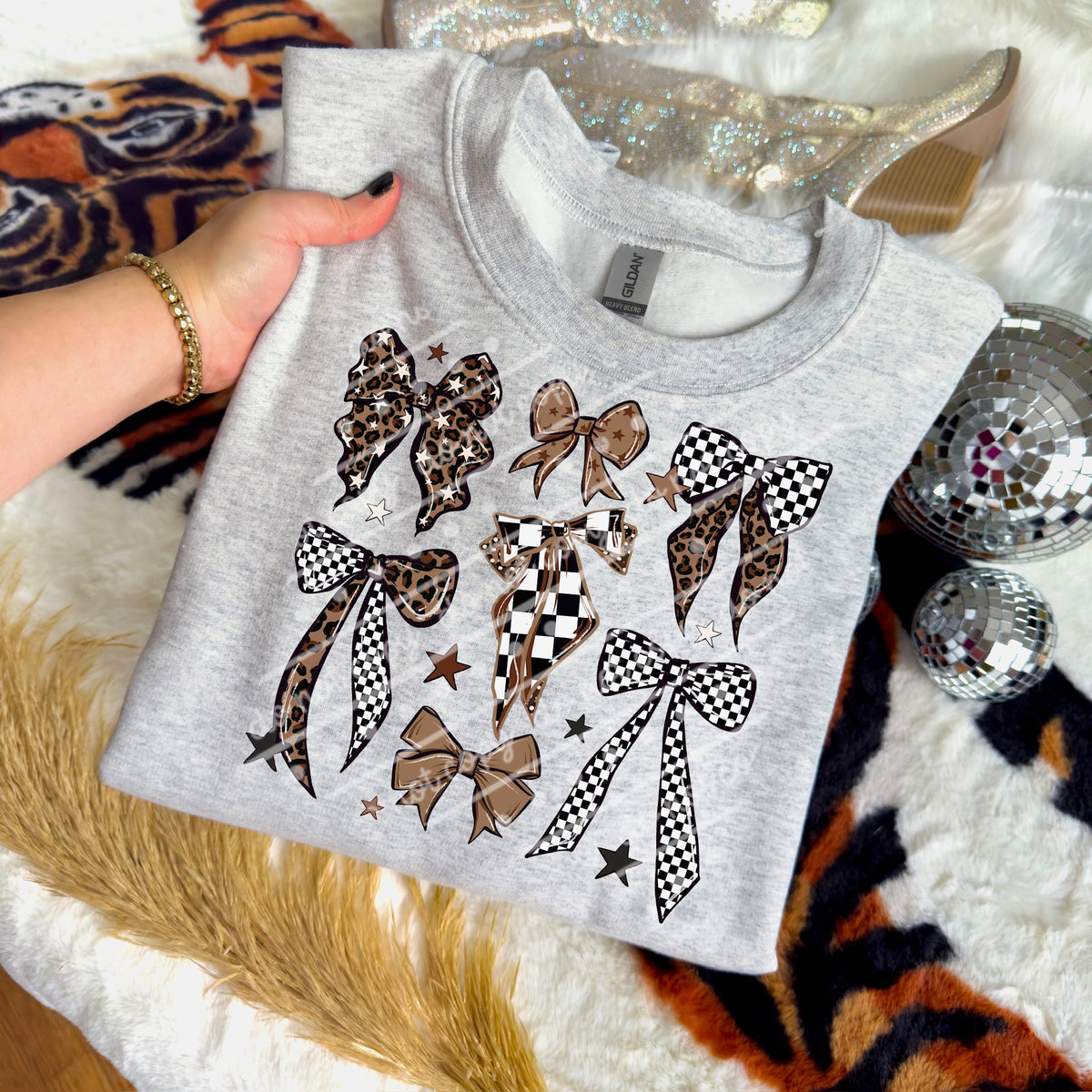 Checker leopard bows (scarlow) DTF Transfer