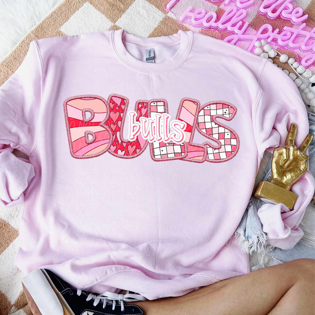 Bulls pink groovy (CITY) 79588 DTF transfer