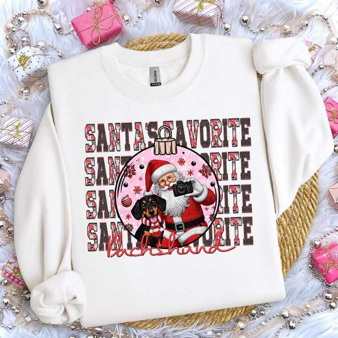 Santa’s favorite dachshund stacked (VIRGO) 65808 DTF transfer