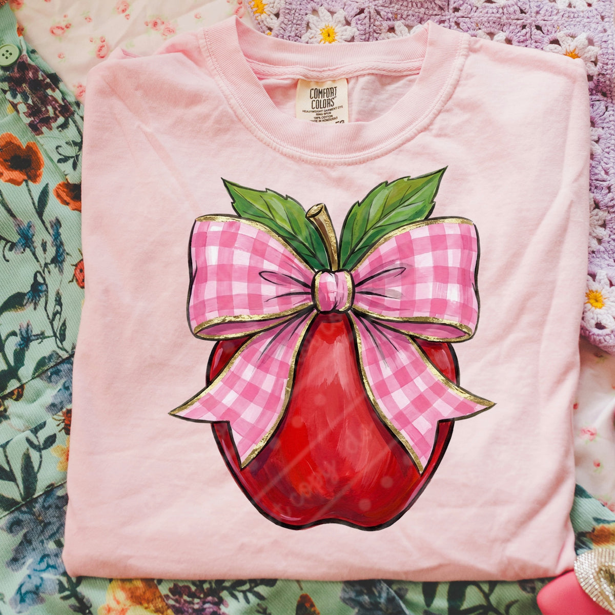 Apple with pink plaid bow DTF Transfer