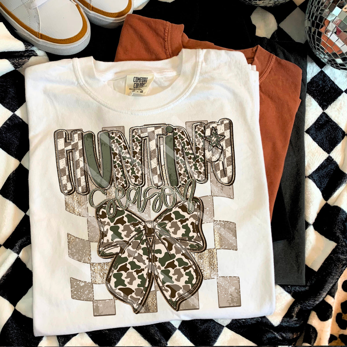 Hunting Season Camo Bow with checker background 114101 DTF transfer