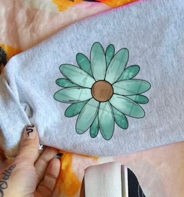 Blue sunflower pocket (Linda) 107901 DTF transfer