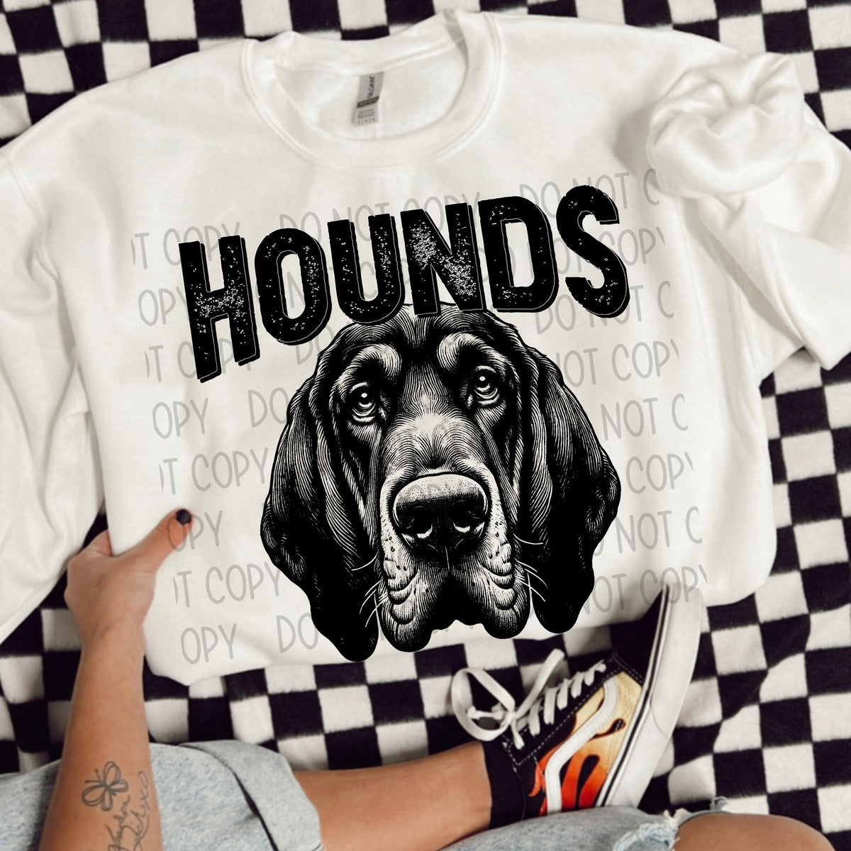 Hounds black/white outline DTF transfer