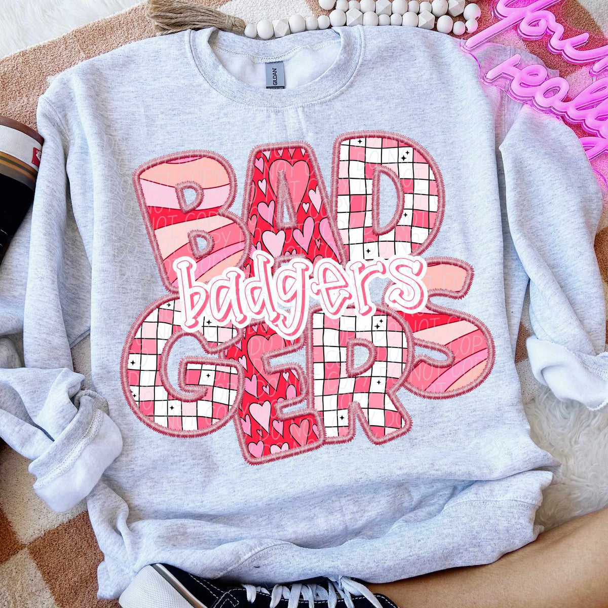 Badgers pink groovy (CITY) 79582 DTF transfer