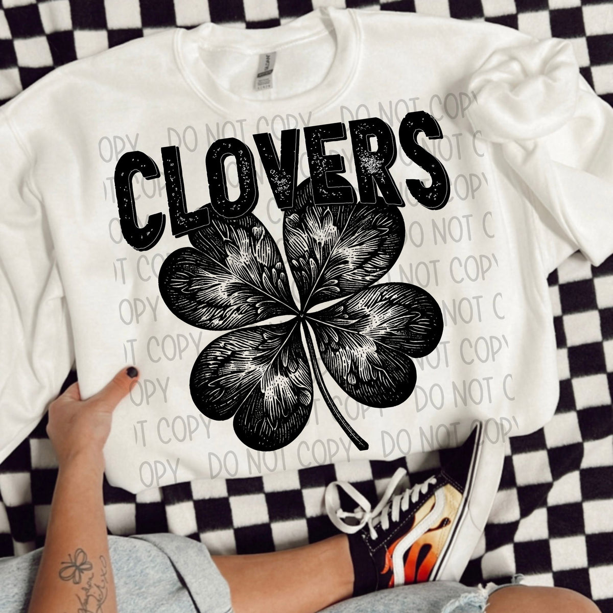 Clovers black/white outline DTF transfer