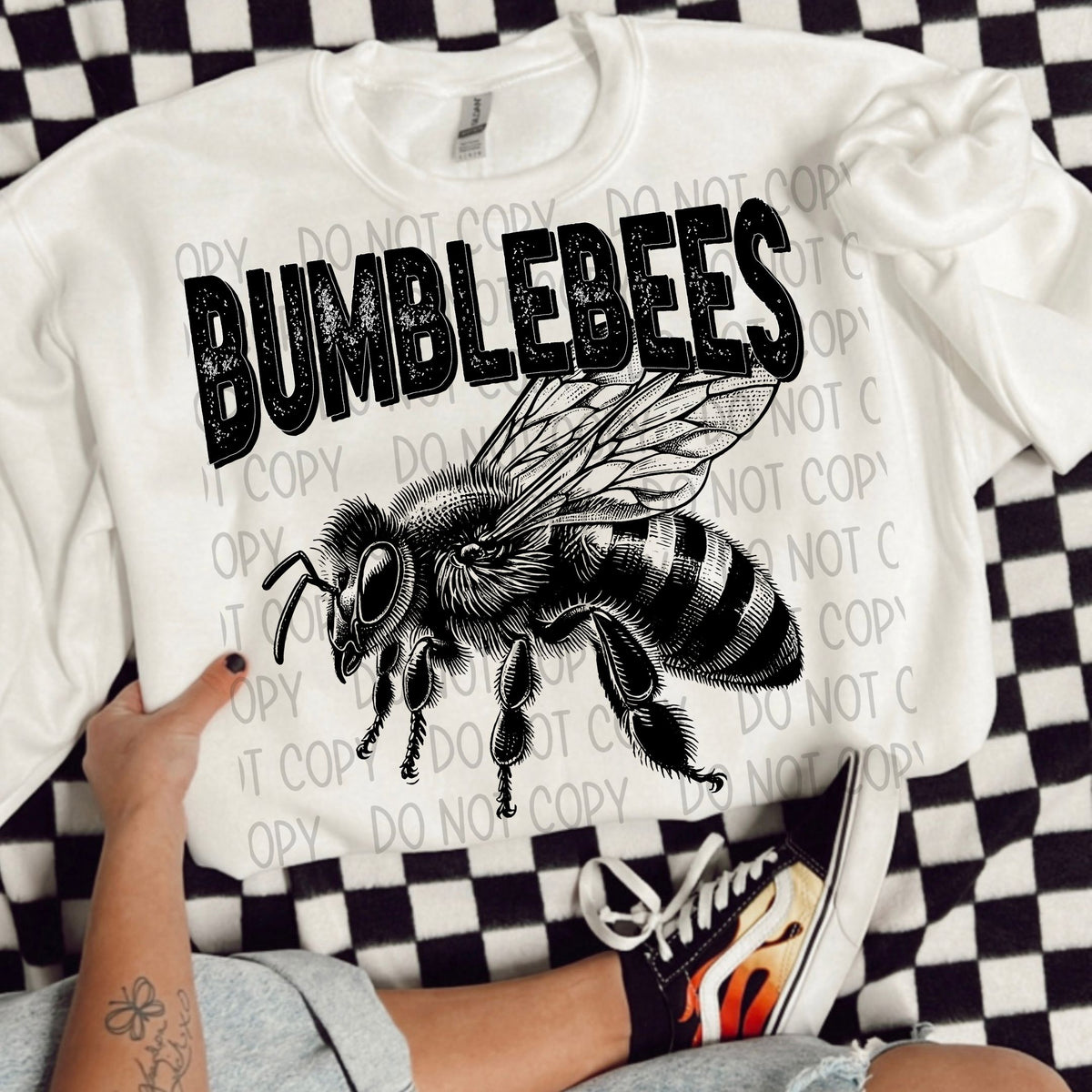 Bumblebees black/white outline DTF transfer