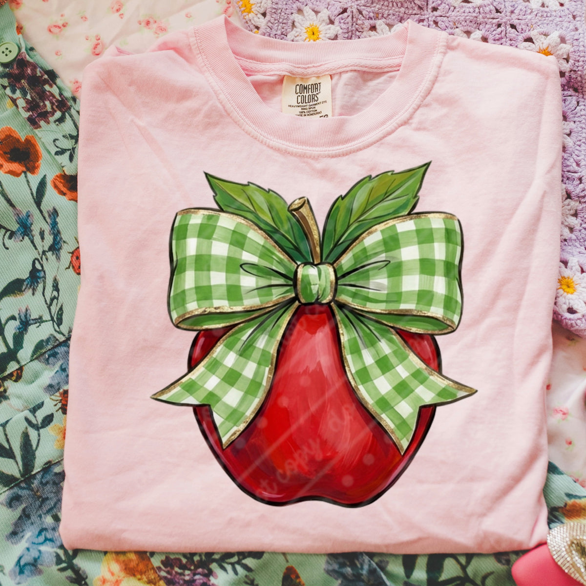 Apple with green plaid bow DTF Transfer