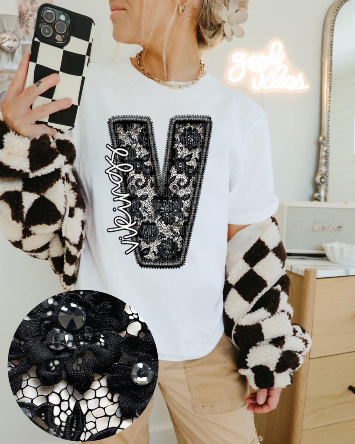 V vikings lace letter (Caplinger) 90122 DTF transfer