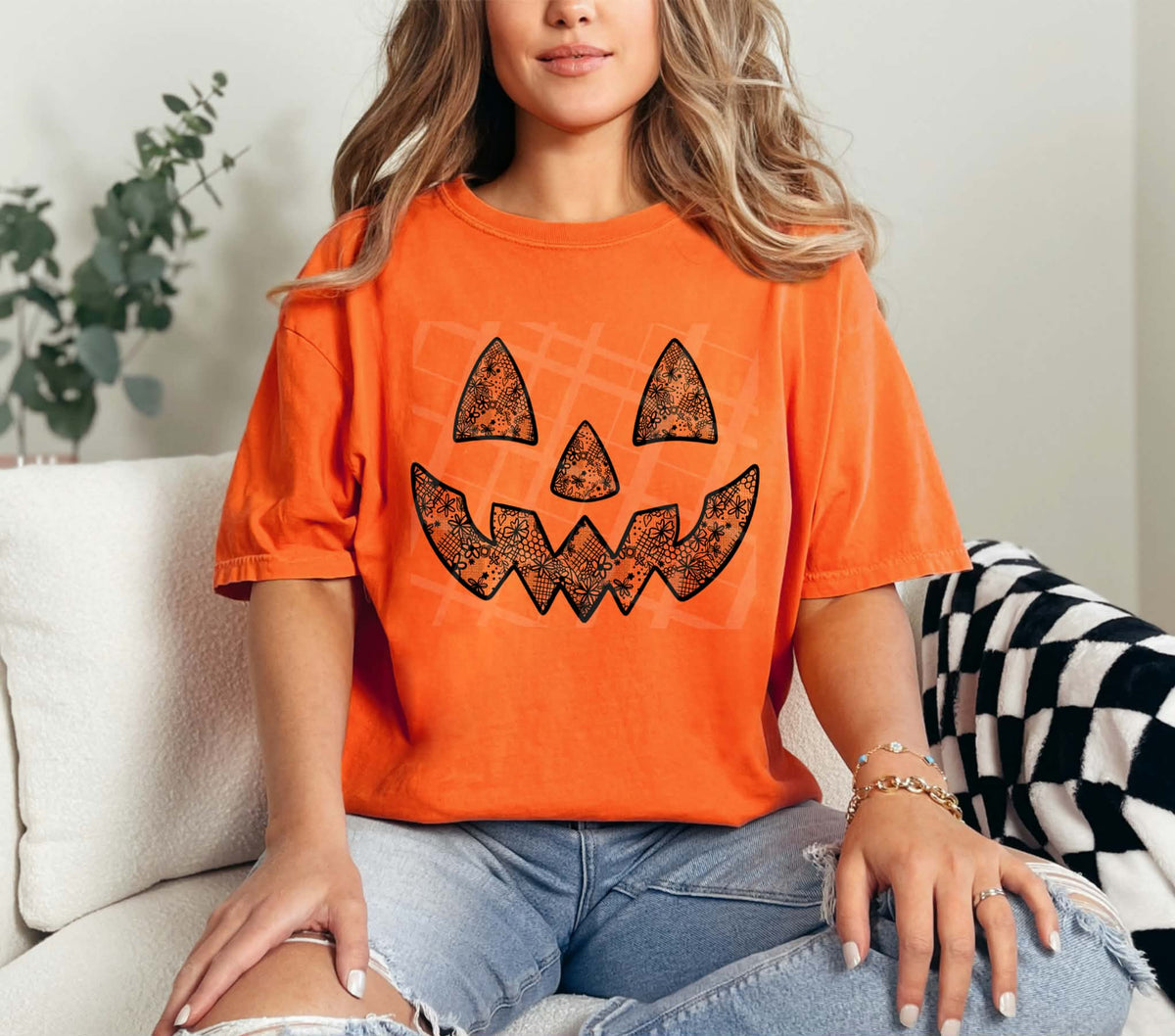 Black solid pumpkin face outline (Linda) DTF Transfer