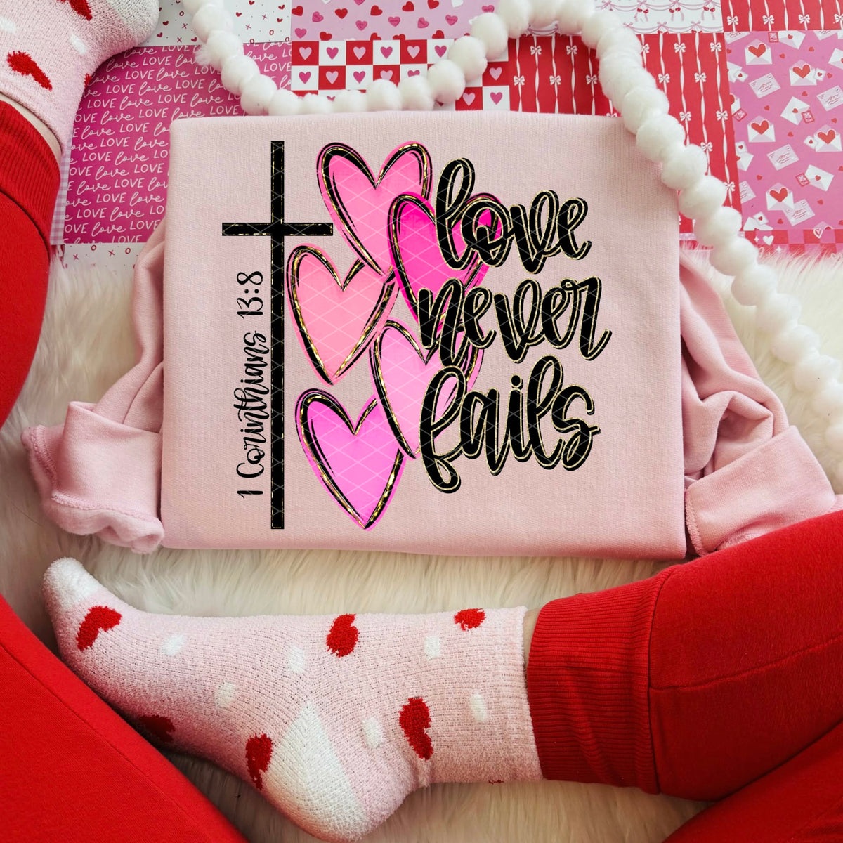 Love that never fails hearts (SDD) DTF Transfer