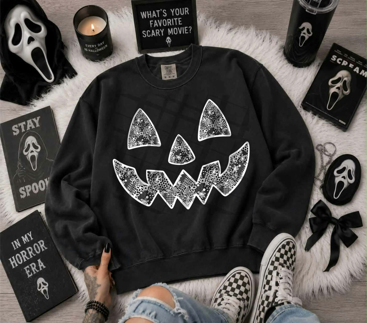 White lace pumpkin face outline (Linda) DTF Transfer