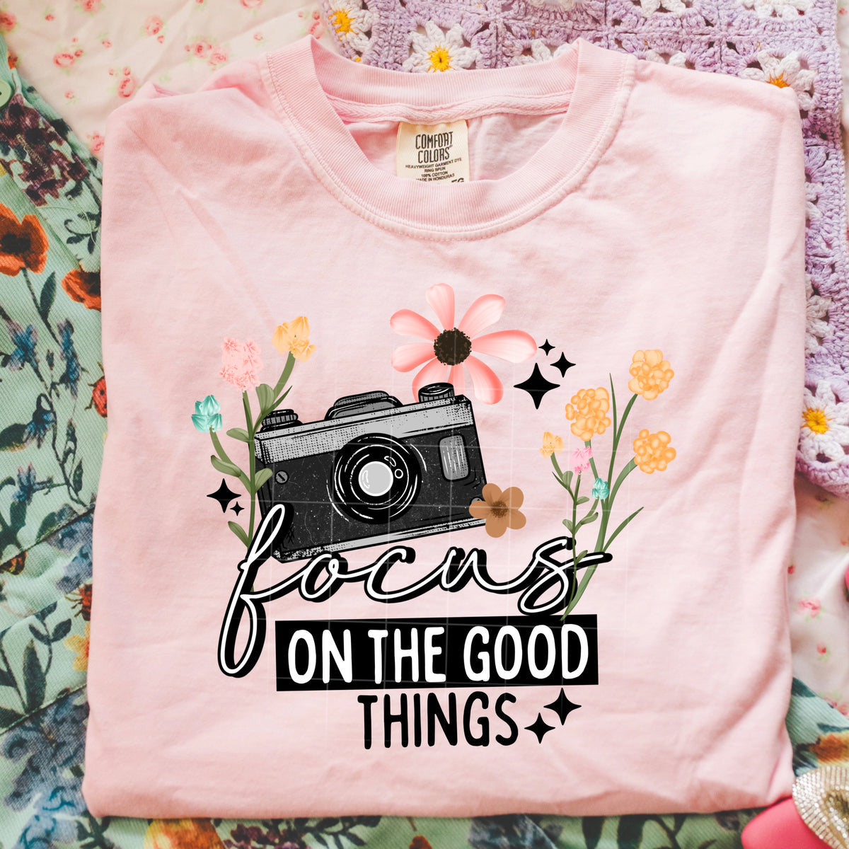 Focus on the good things floral camera (CSC) DTF Transfer