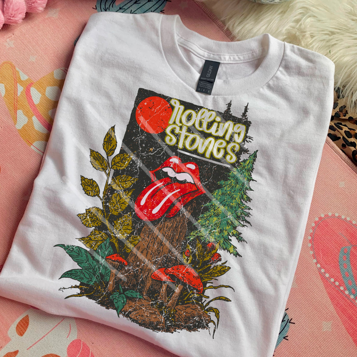 Tongue and trees DISTRESSED (saved) 110437 DTF transfer