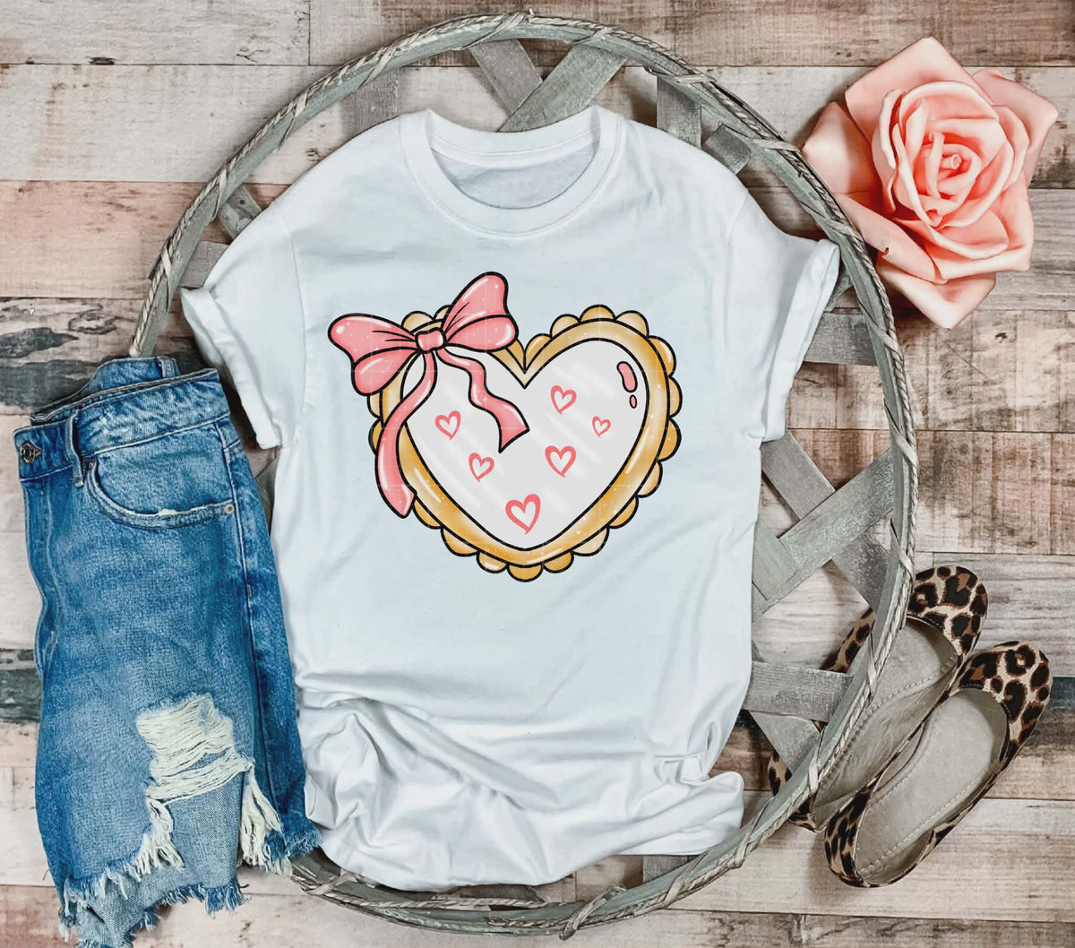 Heart frame pink bow (Linda) DTF transfer