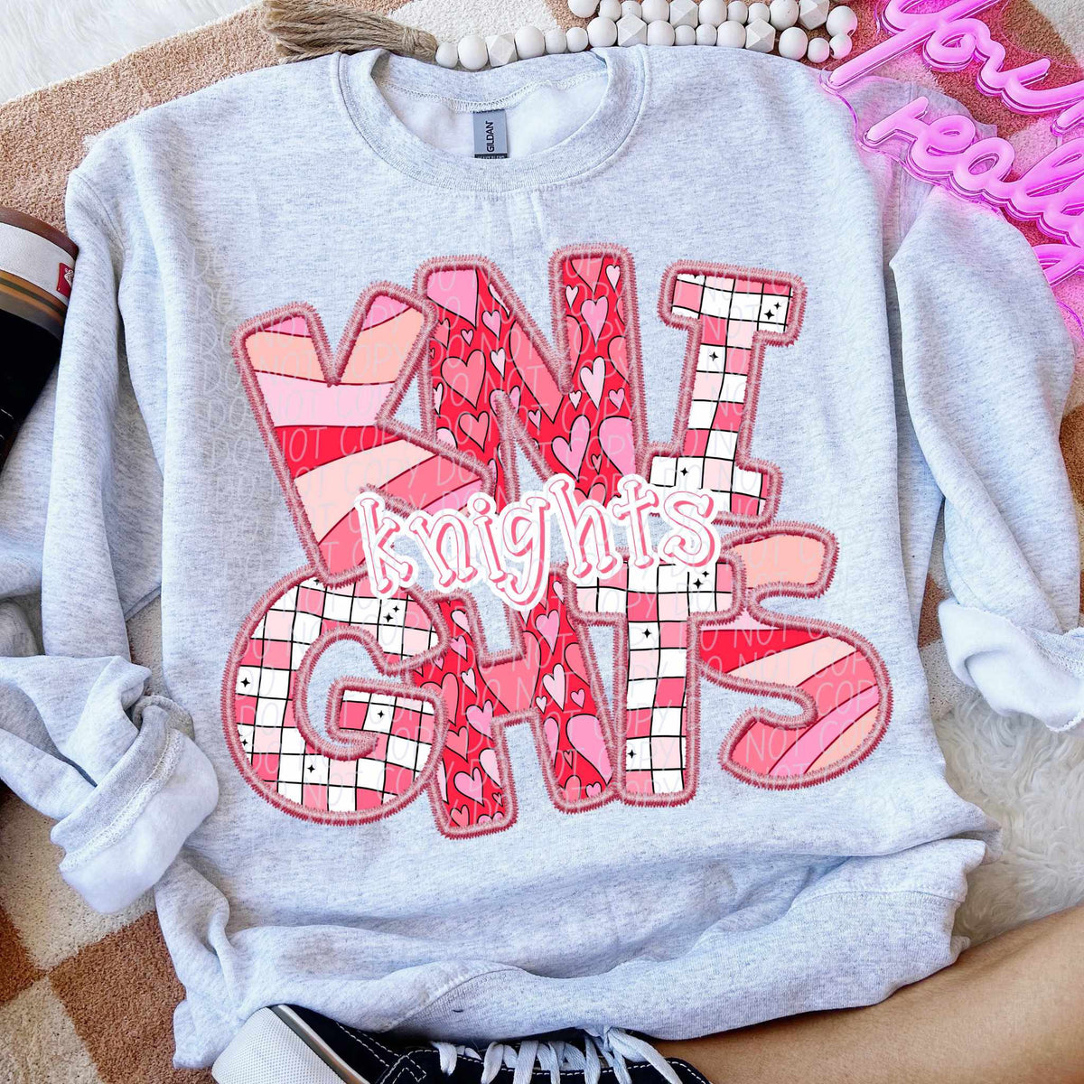 Knights pink groovy (CITY) 79678 DTF transfer