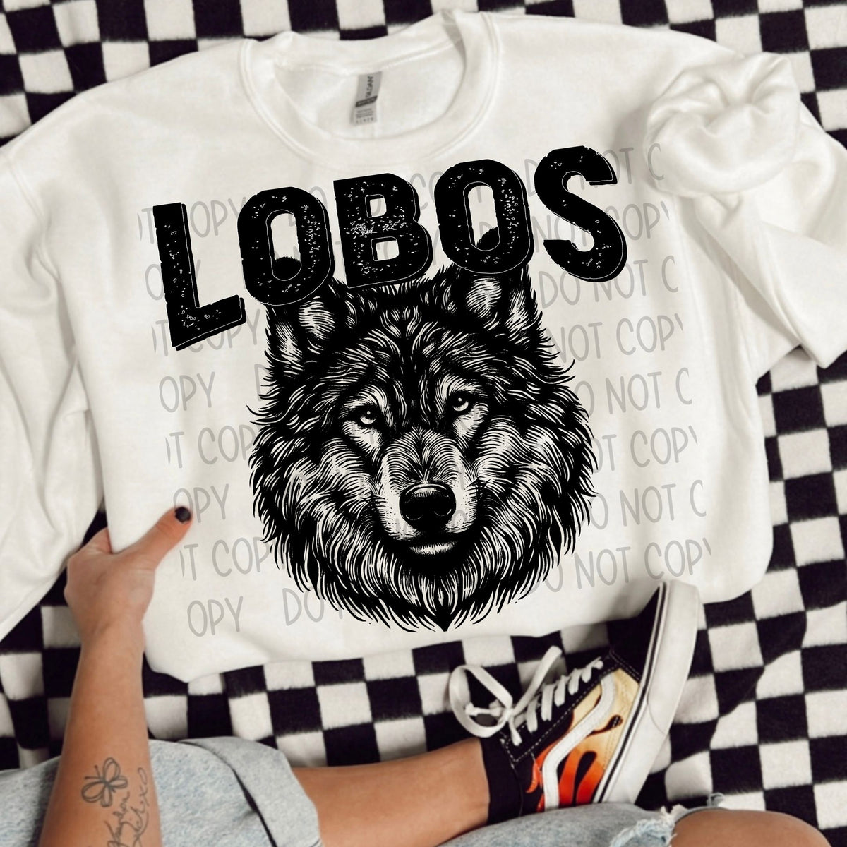 Lobos black/white outline DTF transfer