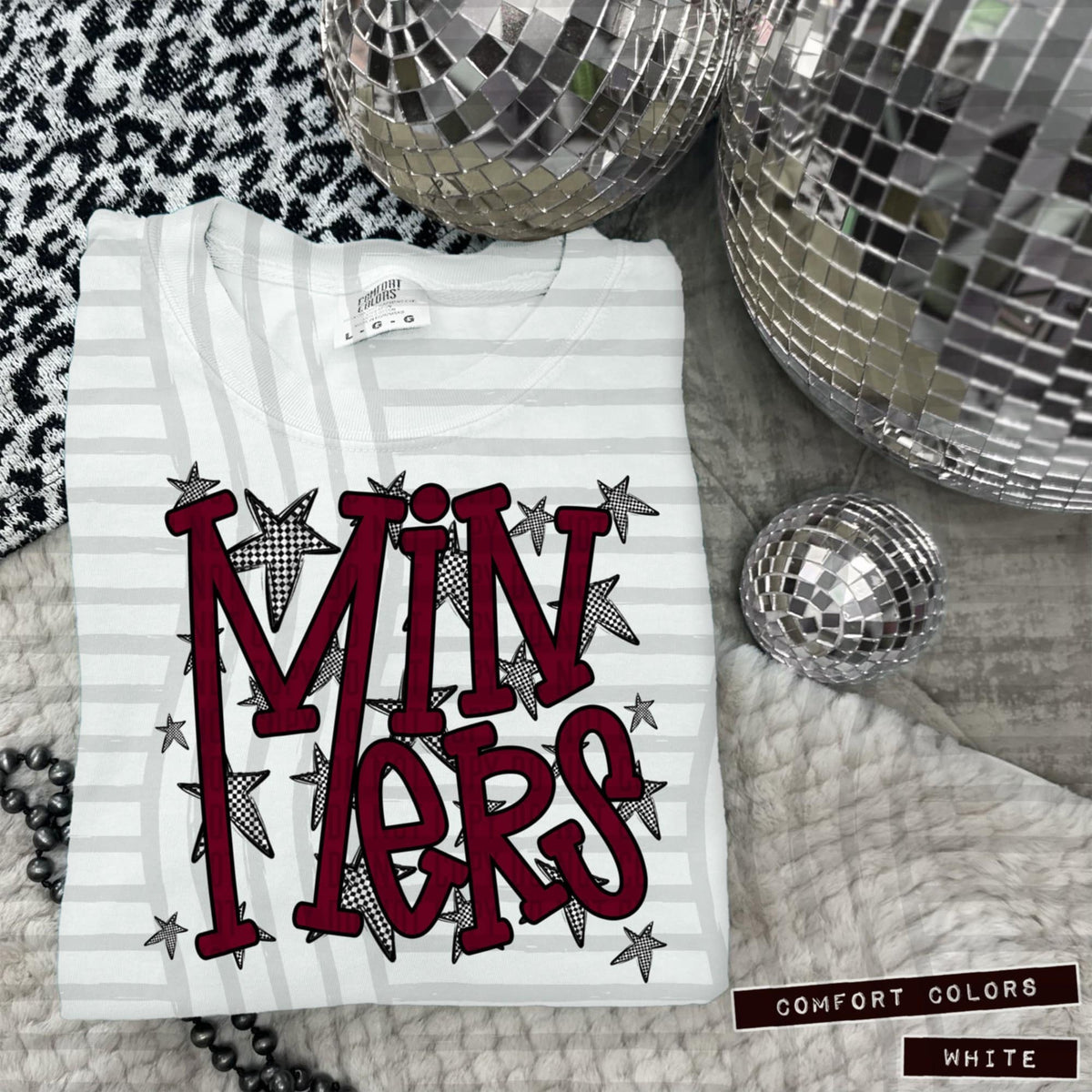 Maroon Staggered Mascots (Caplinger)