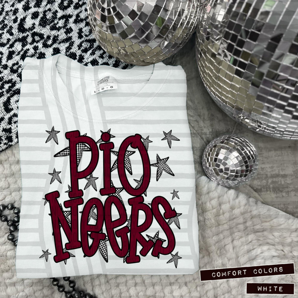 Maroon Staggered Mascots (Caplinger)