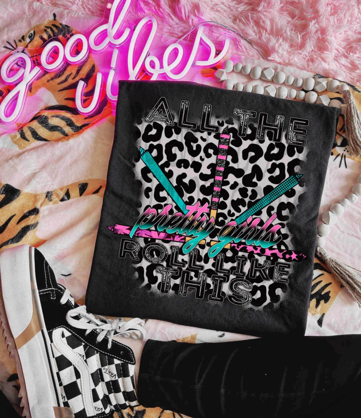 All the pretty girls leopard background (DD) 87356 DTF transfer