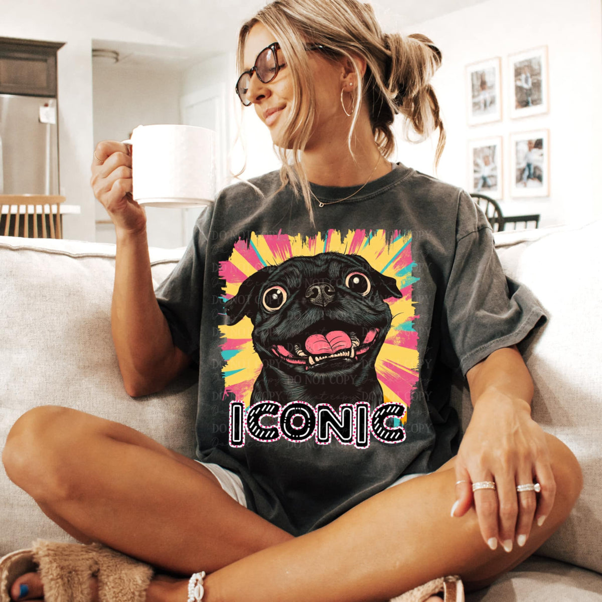 Iconic black pug (TTD) 96179 DTF transfer