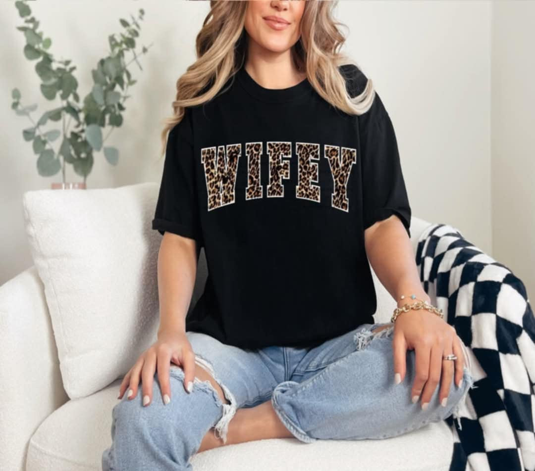 Wifey leopard filled (40E) 92662 DTF transfer