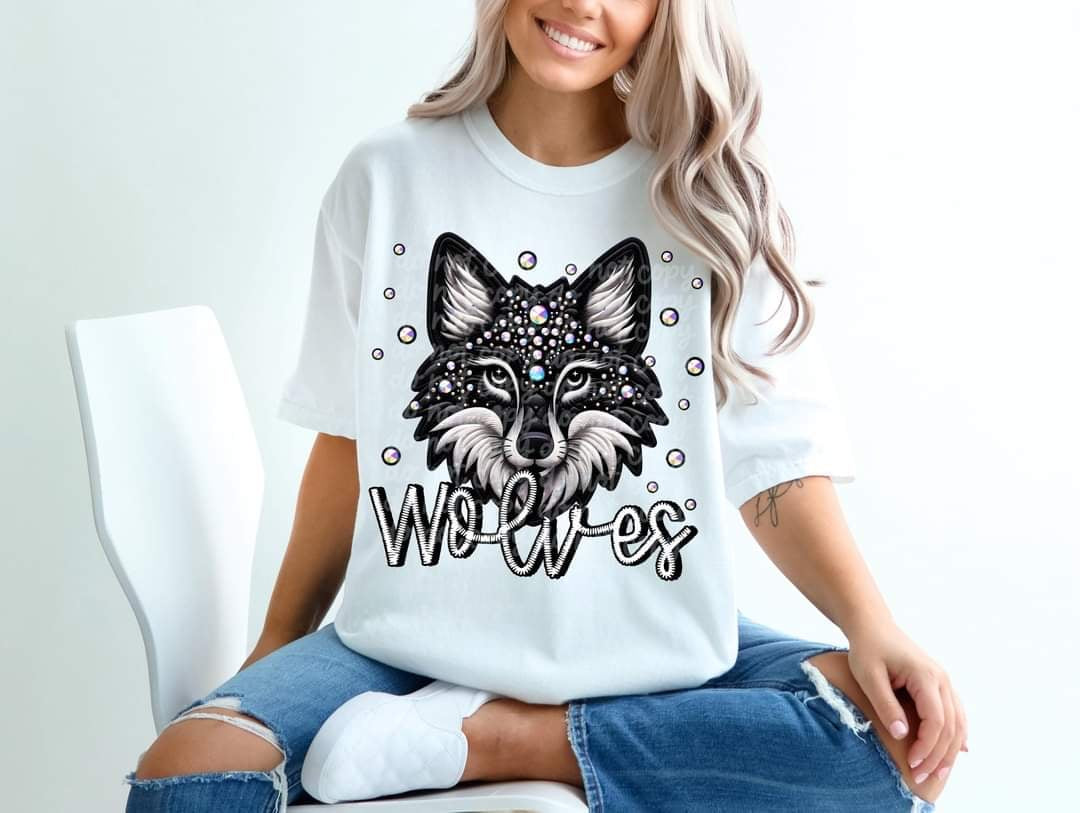 Wolves bedazzled mascot 53580 DTF transfer