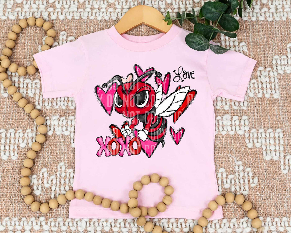 Xoxo red bee (caplinger) 73348 DTF transfer
