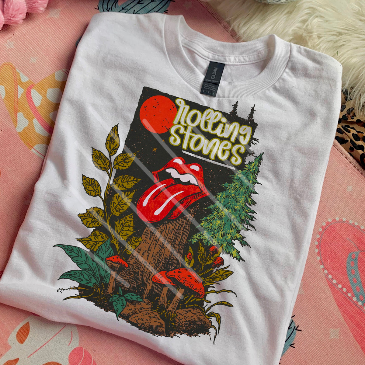 Tongue and trees (saved) 110458 DTF transfer