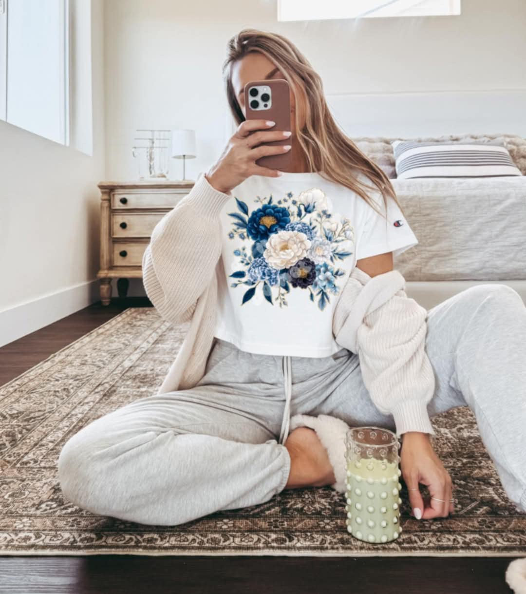 Blue and white florals (Lyttle) 91570 DTF transfer