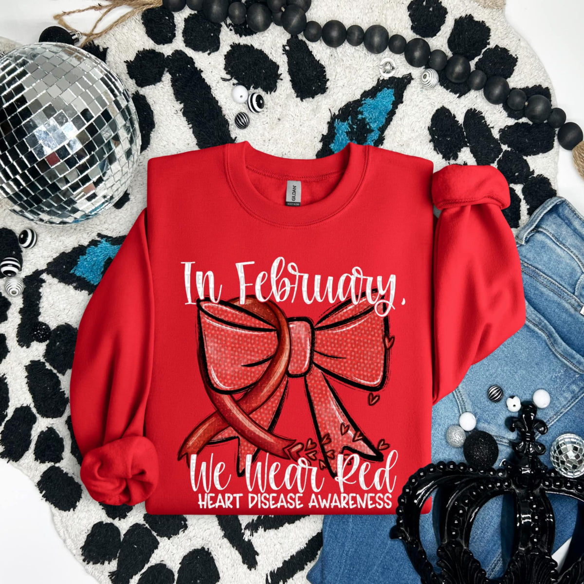 In February we wear red white font (SDD) 87146DTF transfer