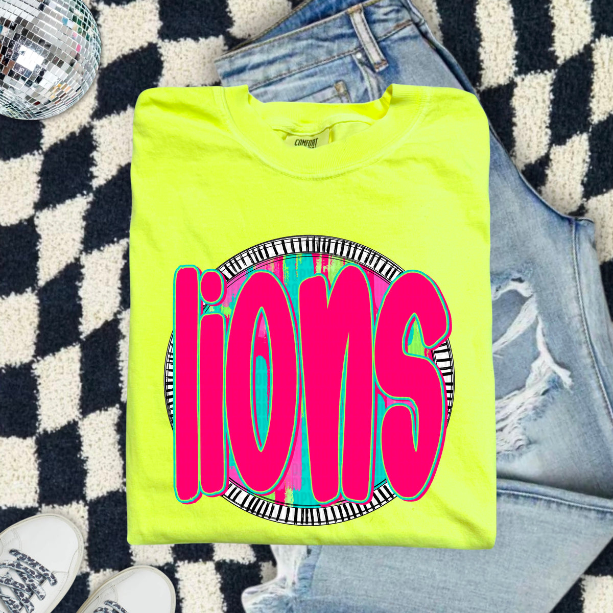 Lions pink font circle 103911 DTF transfer