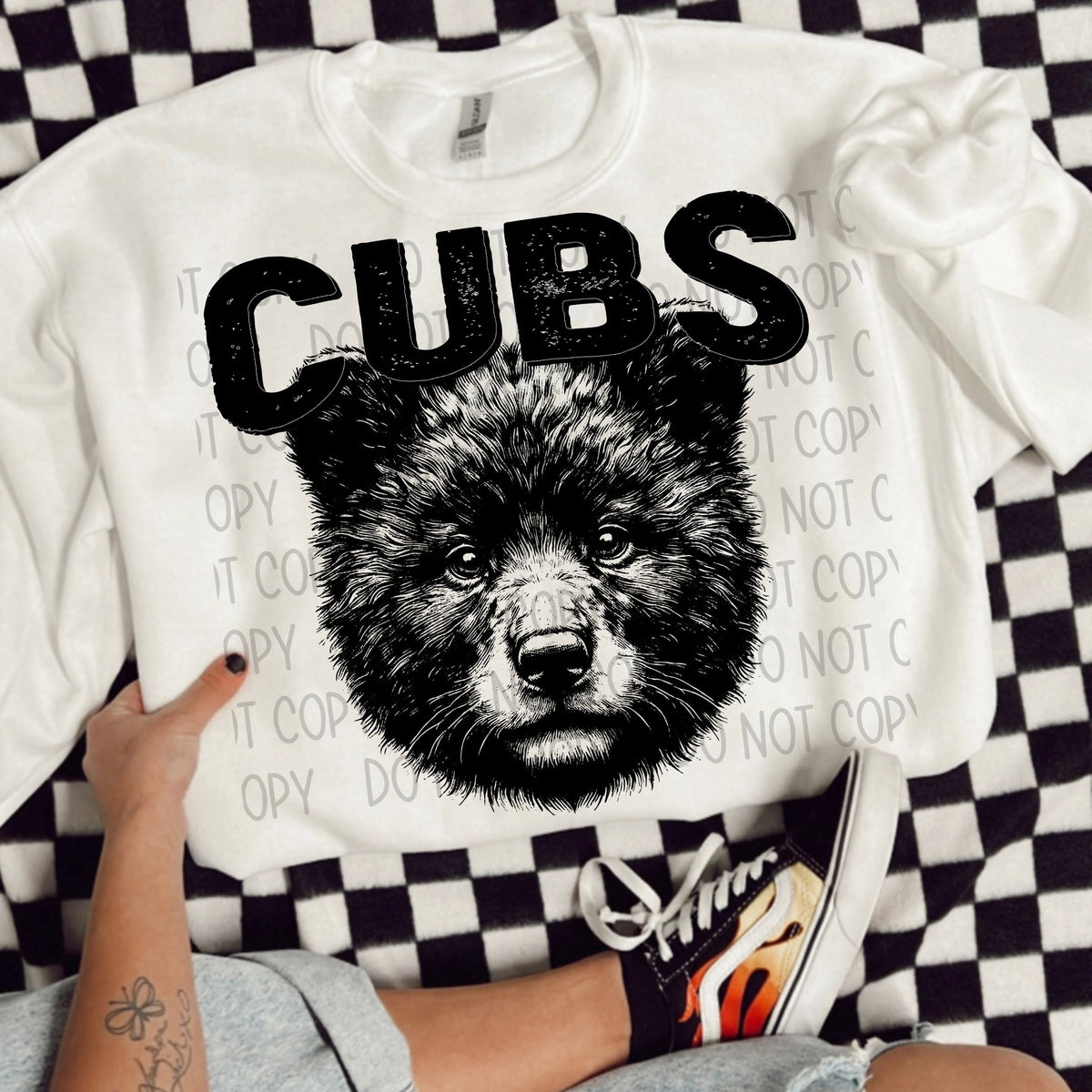 Cubs bear black/white outline DTF transfer