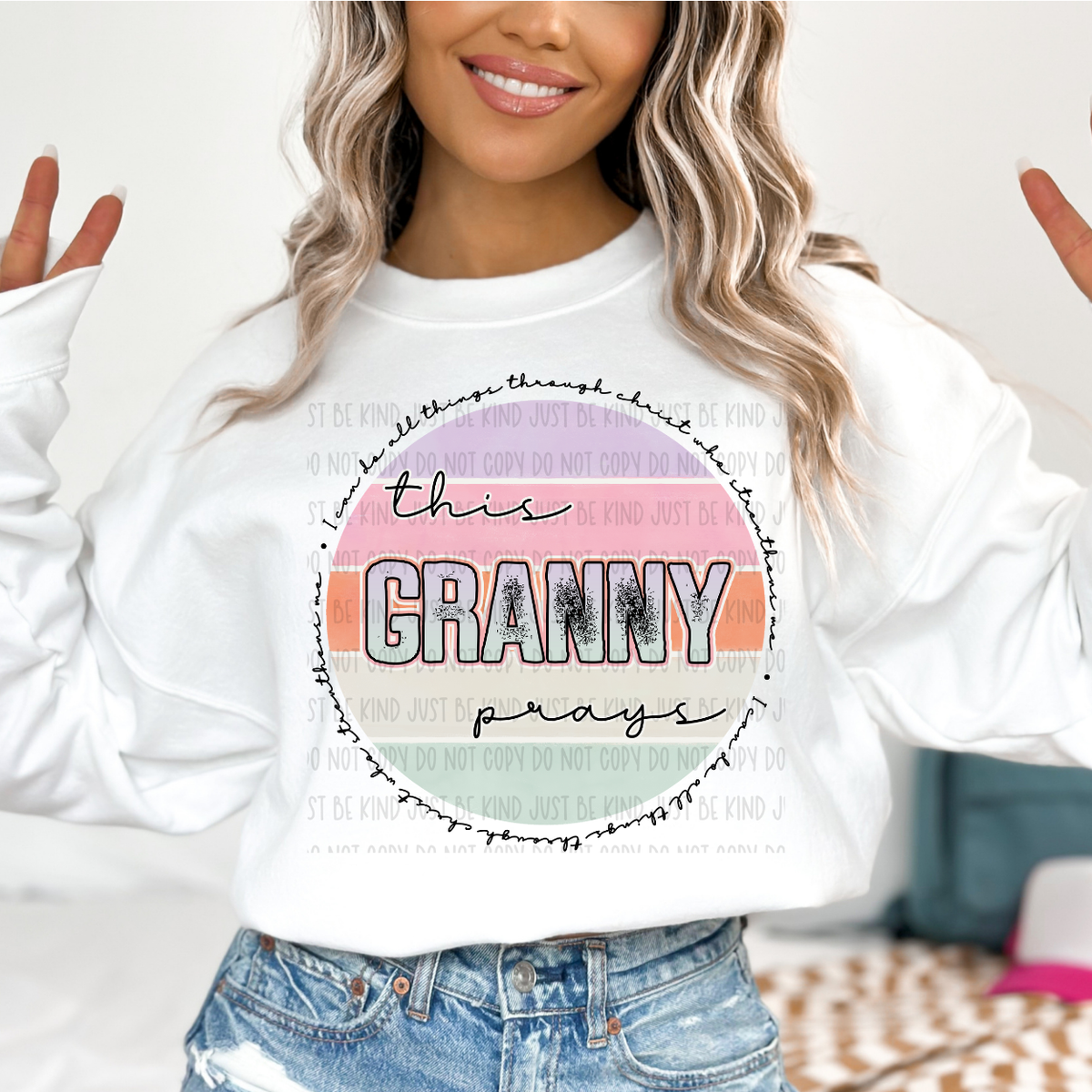 This Granny Prays (Kayndi) 72994 DTF Transfer