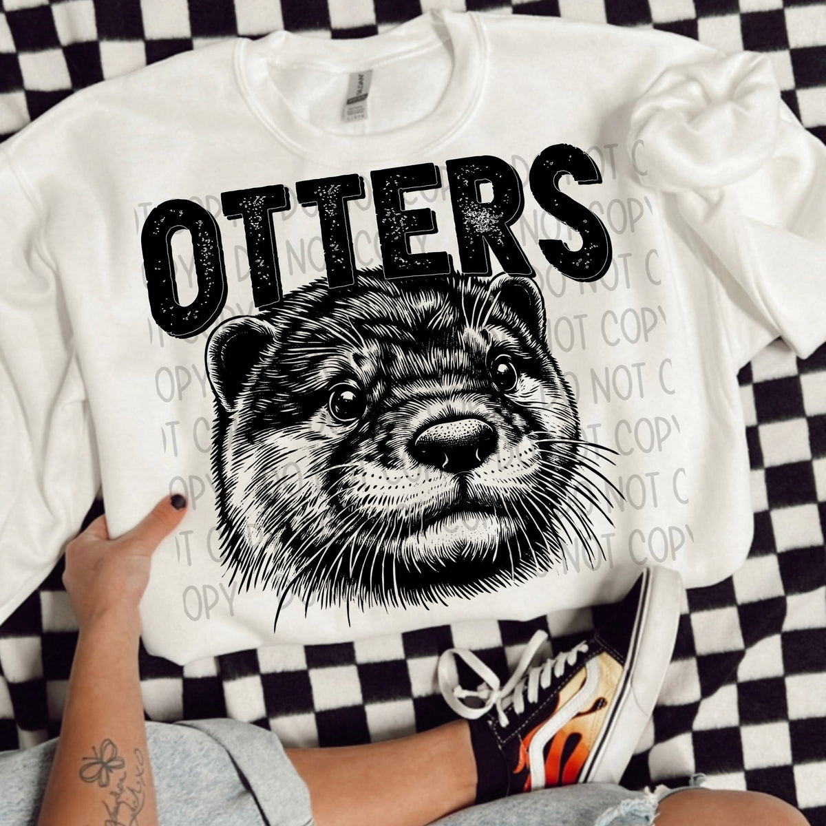 Otters black/white outline DTF transfer