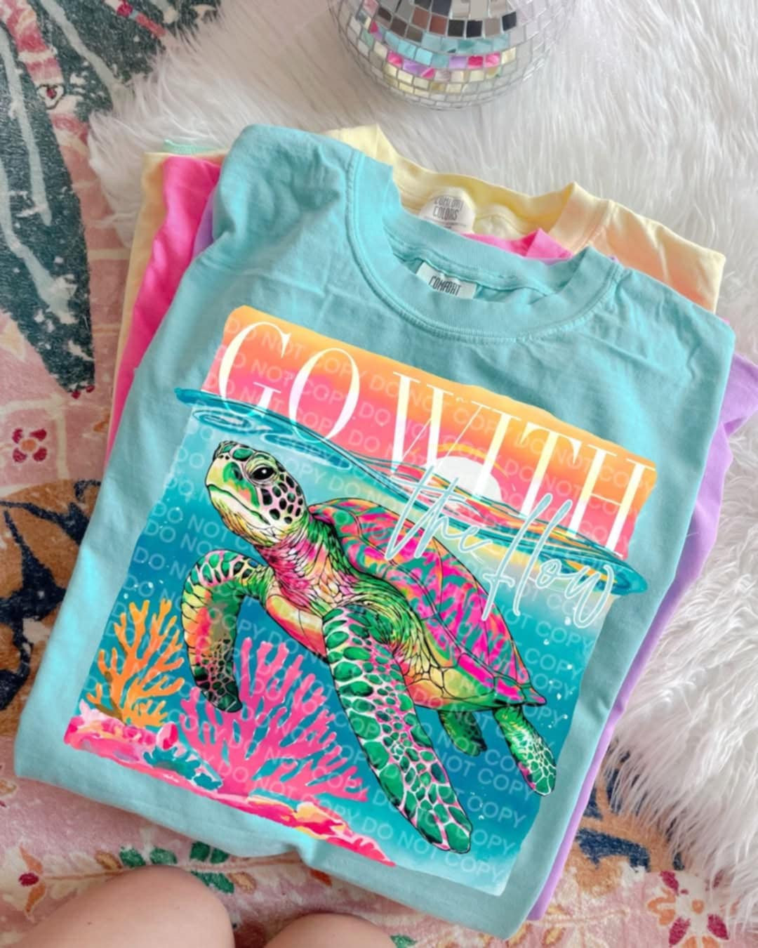 Go with the flow sea turtle (SCG) 97738 DTF transfer