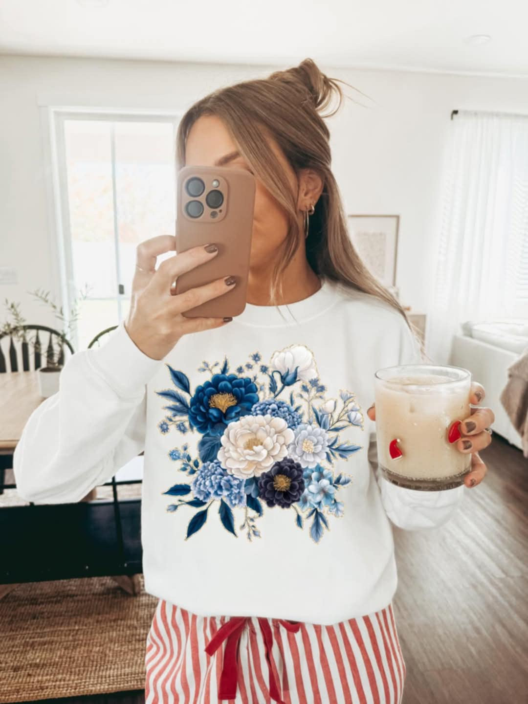Blue and white florals (Lyttle) 91570 DTF transfer