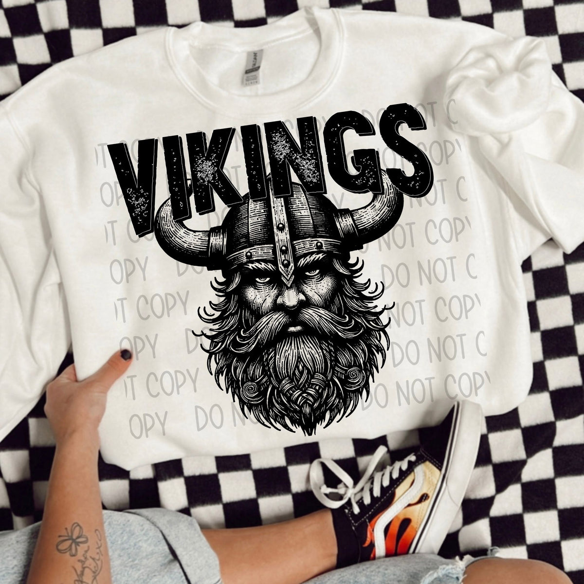 Vikings black/white outline DTF transfer