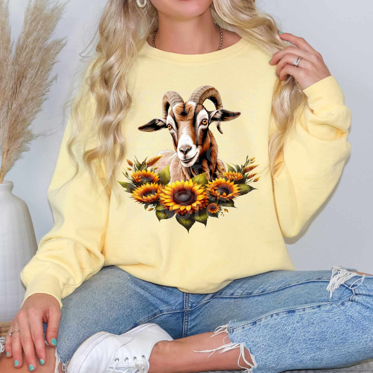 Goat with sunflowers (DD) 60867 DTF transfer