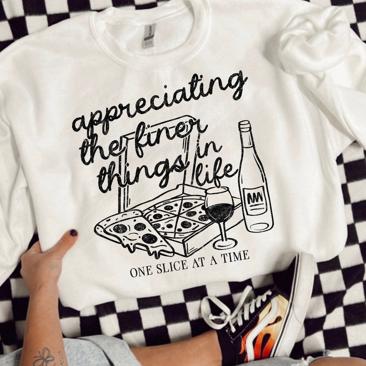The finer things in life pizza and wine (black) (scarlow) DTF Transfer