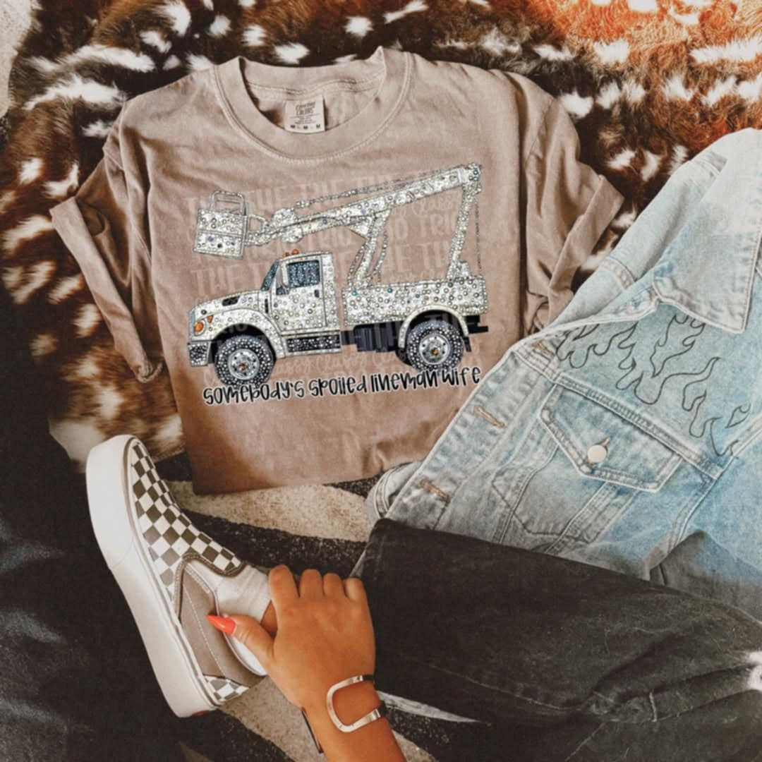 Somebody’s spoiled lineman wife (Classy) 95315 DTF transfer