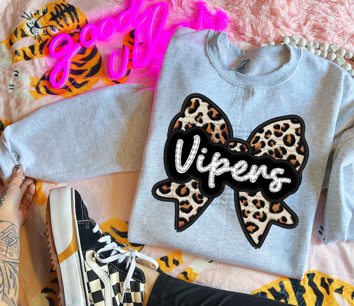 Vipers Faux Embroidery Bow 30457 DTF transfer