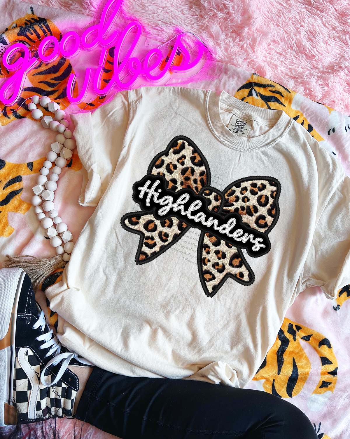 Highlanders Faux Embroidery Bow 30458 DTF transfer
