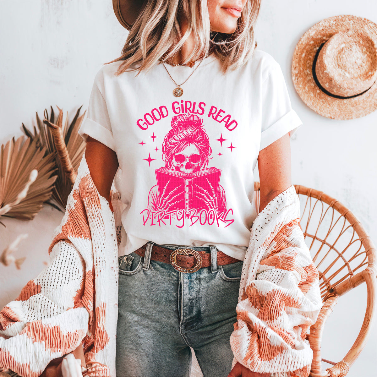 Good girls read dirty books 93731 DTF transfer
