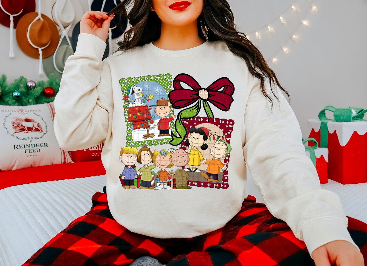 Peanut collage red and green bow (DDD) 117500 DTF transfer