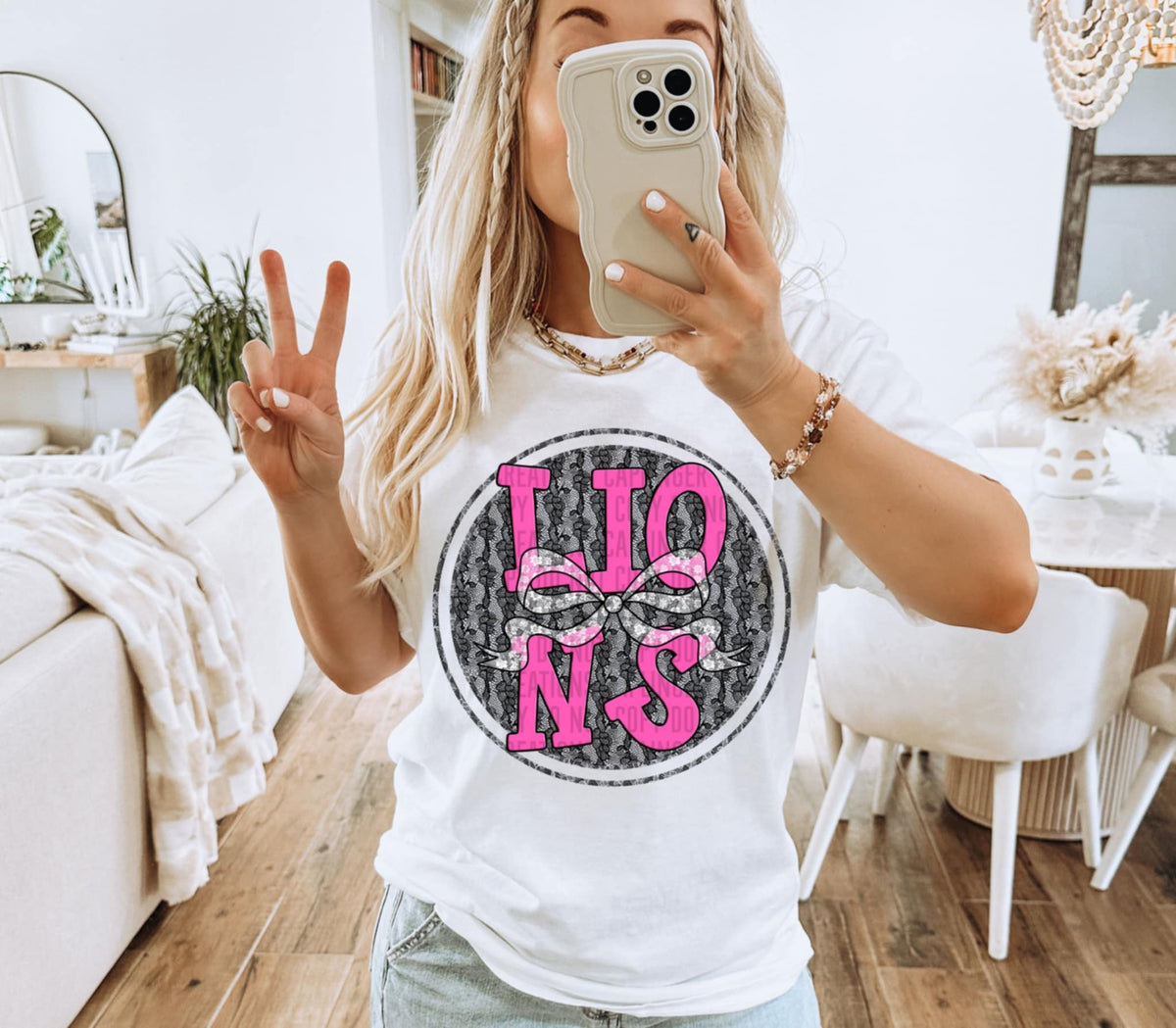 Lions pink font circle (Caplinger) 87620 DTF transfer