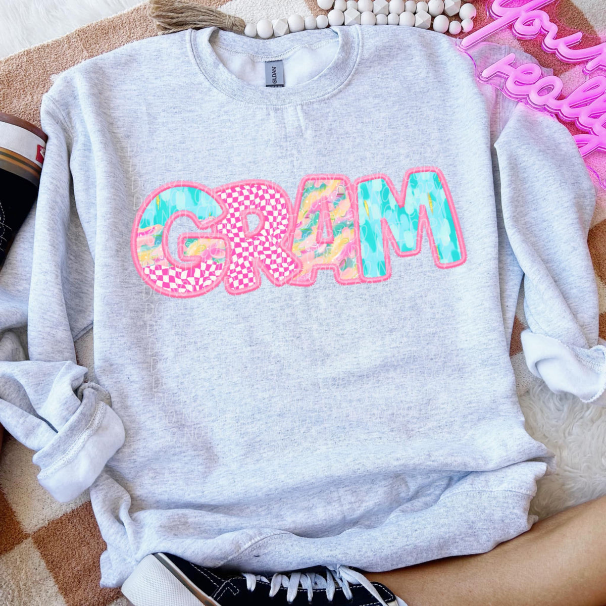 Gram pink checkered (CITY) 97045 DTF transfer