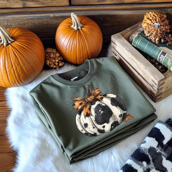 Cow print pumpkin with bow (SSD) 62472 DTF transfer