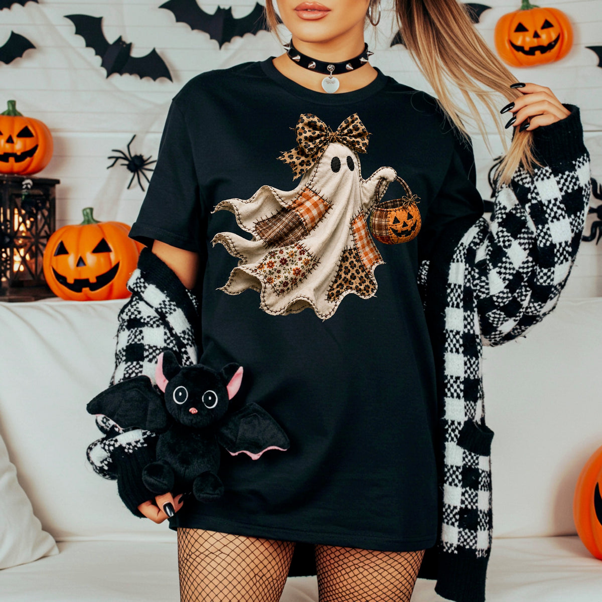 Flying ghost with leopard bow (Halloween bucket) DTF Transfer
