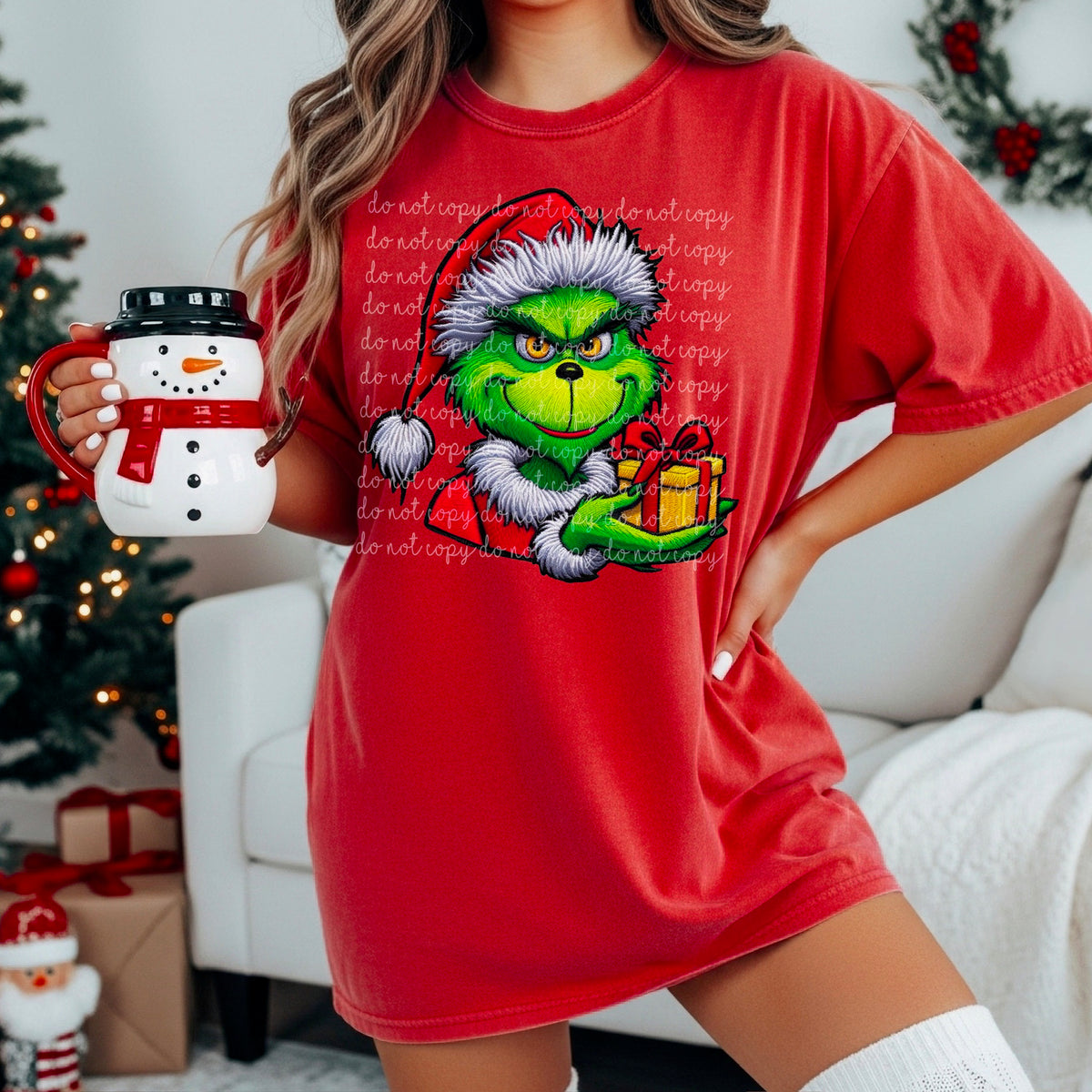 Green Guy Holding Present 117486 DTF transfer