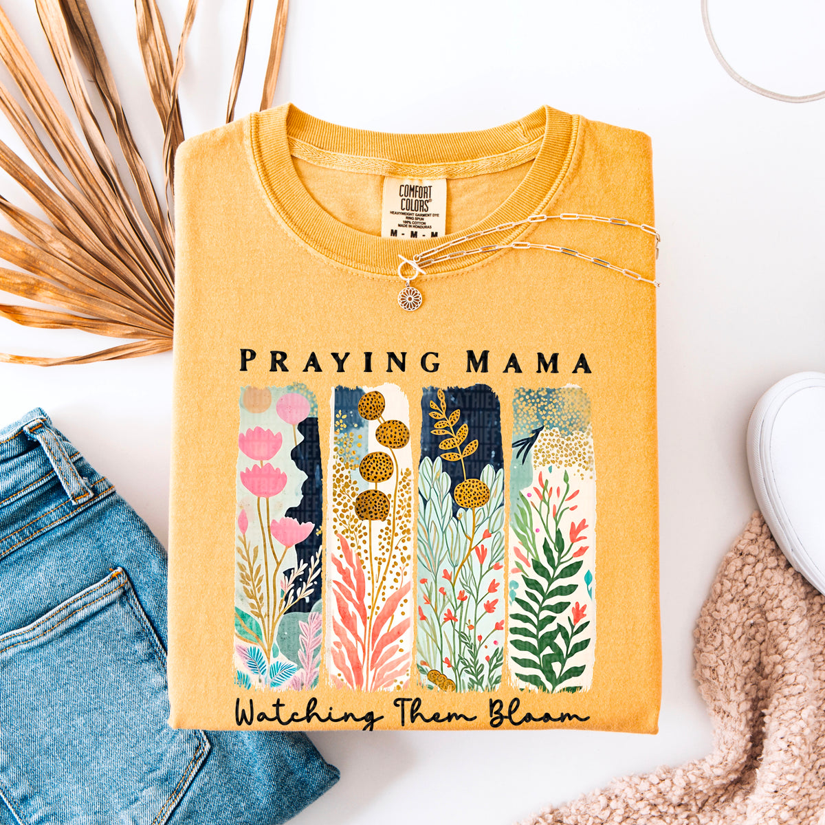 Praying mama watching them bloom 95323 DTF transfer